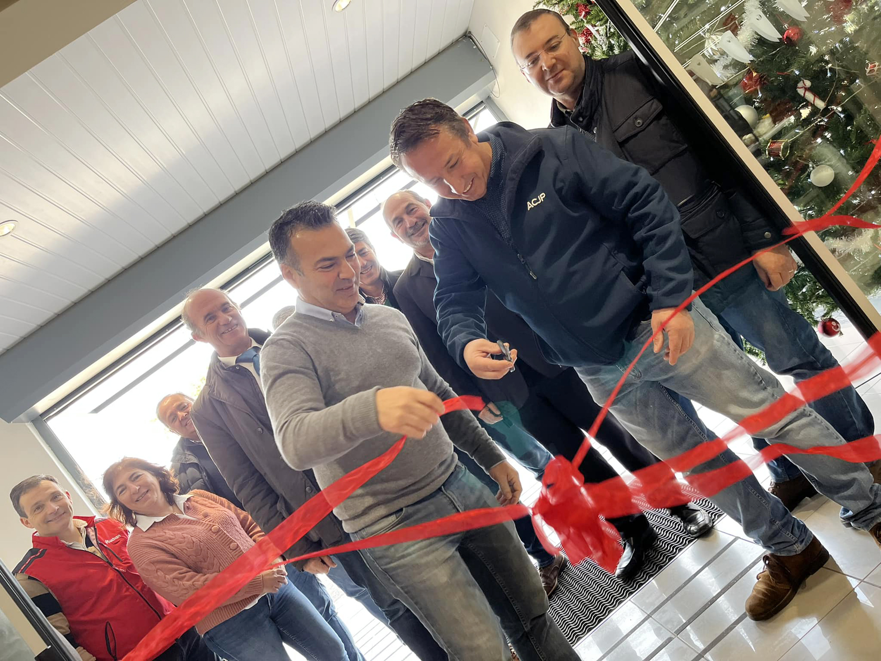 Supermercado Auchan abriu nova loja em Avelar