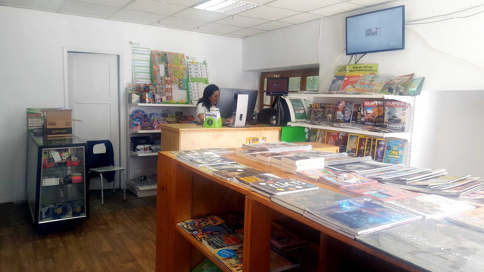 Papelaria Cegonha remodelada e com nova gerência em Avelar