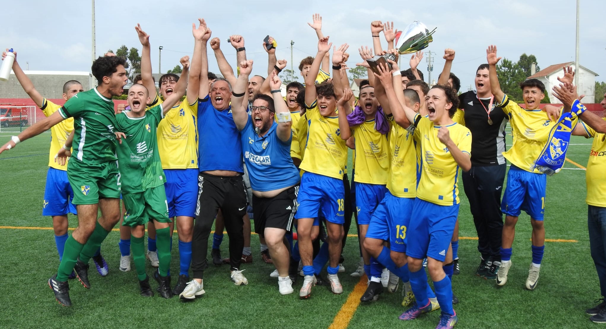 Juvenis do AC Avelarense são campeões distritais da 1. Divisão
